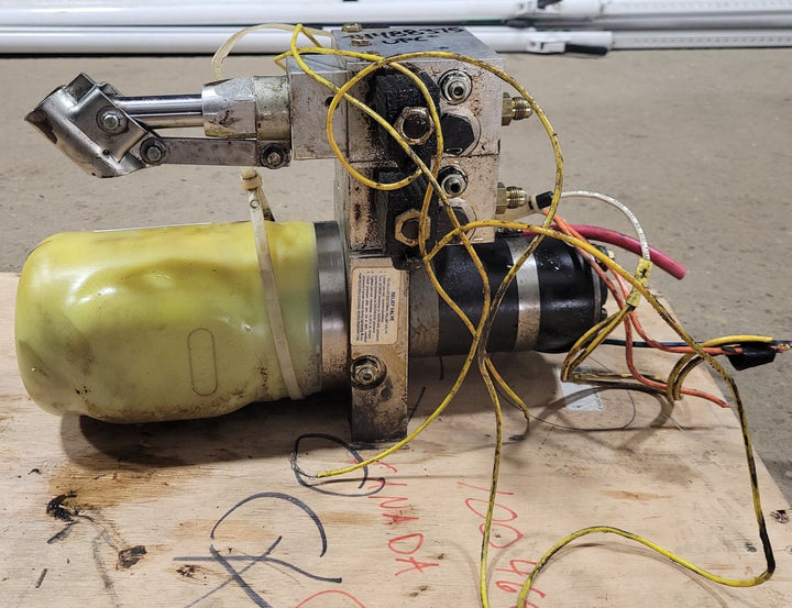 Used Monarch Hydraulics Power Unit Dyna-Jack M-3530 - Young Farts RV Parts