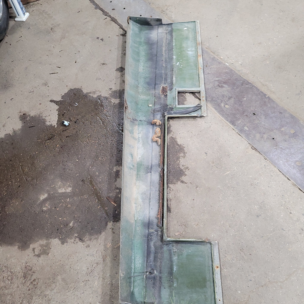 Used Pace Arrow Body Panel- Passenger Side Rear Section - Young Farts RV Parts