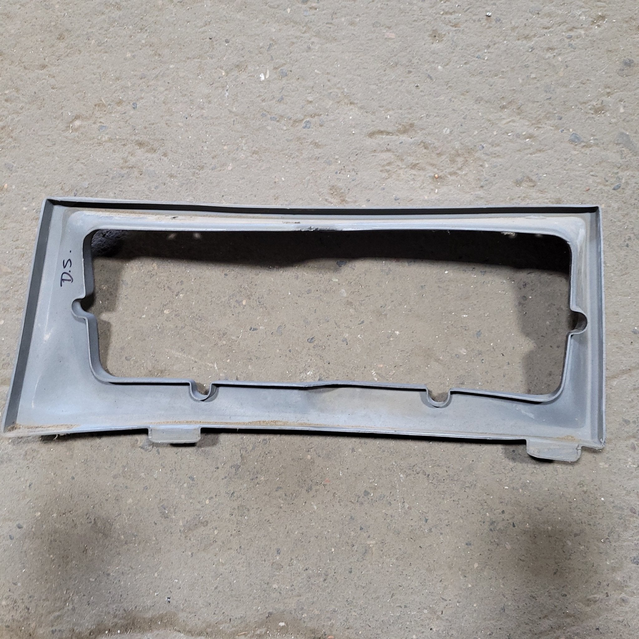 Used Retro Pace Arrow Headlight Housing- Drivers Side - Young Farts RV Parts