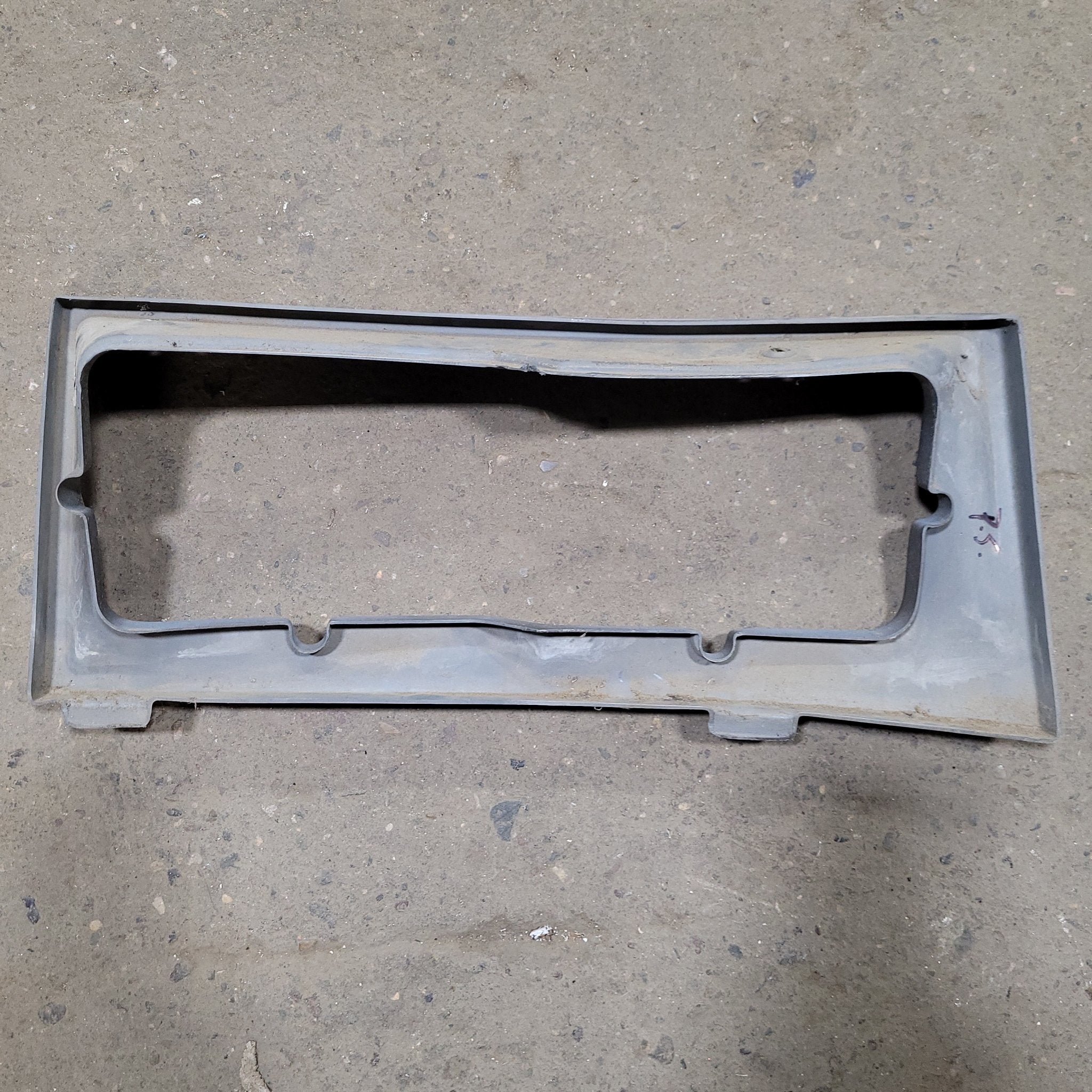 Used Retro Pace Arrow Headlight Housing- Passenger Side - Young Farts RV Parts