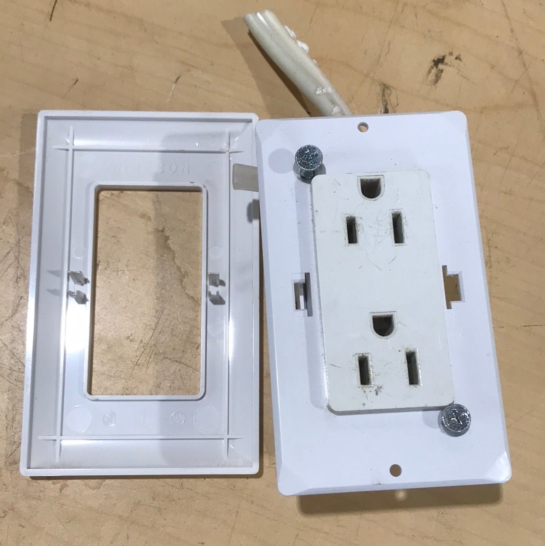 Used RV 125 Volt GFCI Wall Receptacle / Outlet - Young Farts RV Parts