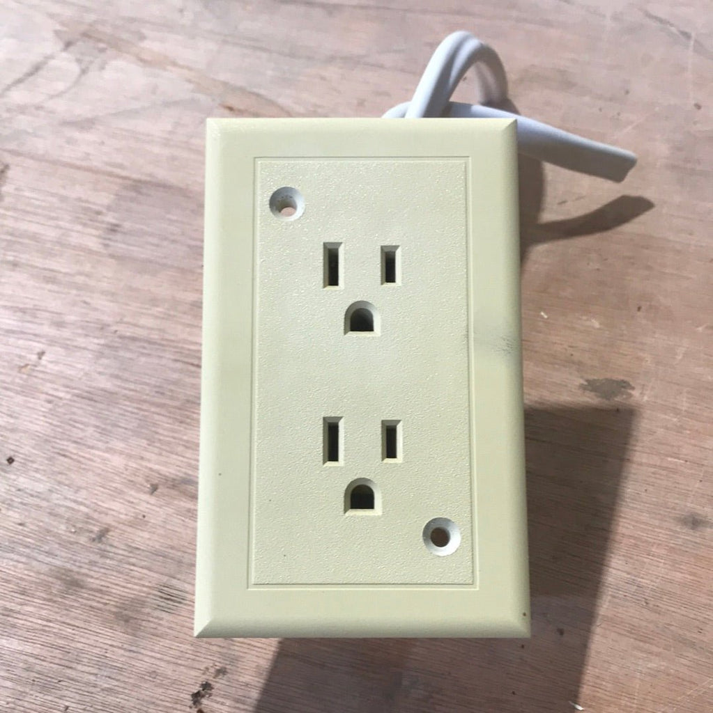 Used RV 125 Volt Wall Receptacle / Outlet TYPE WDR - Young Farts RV Parts