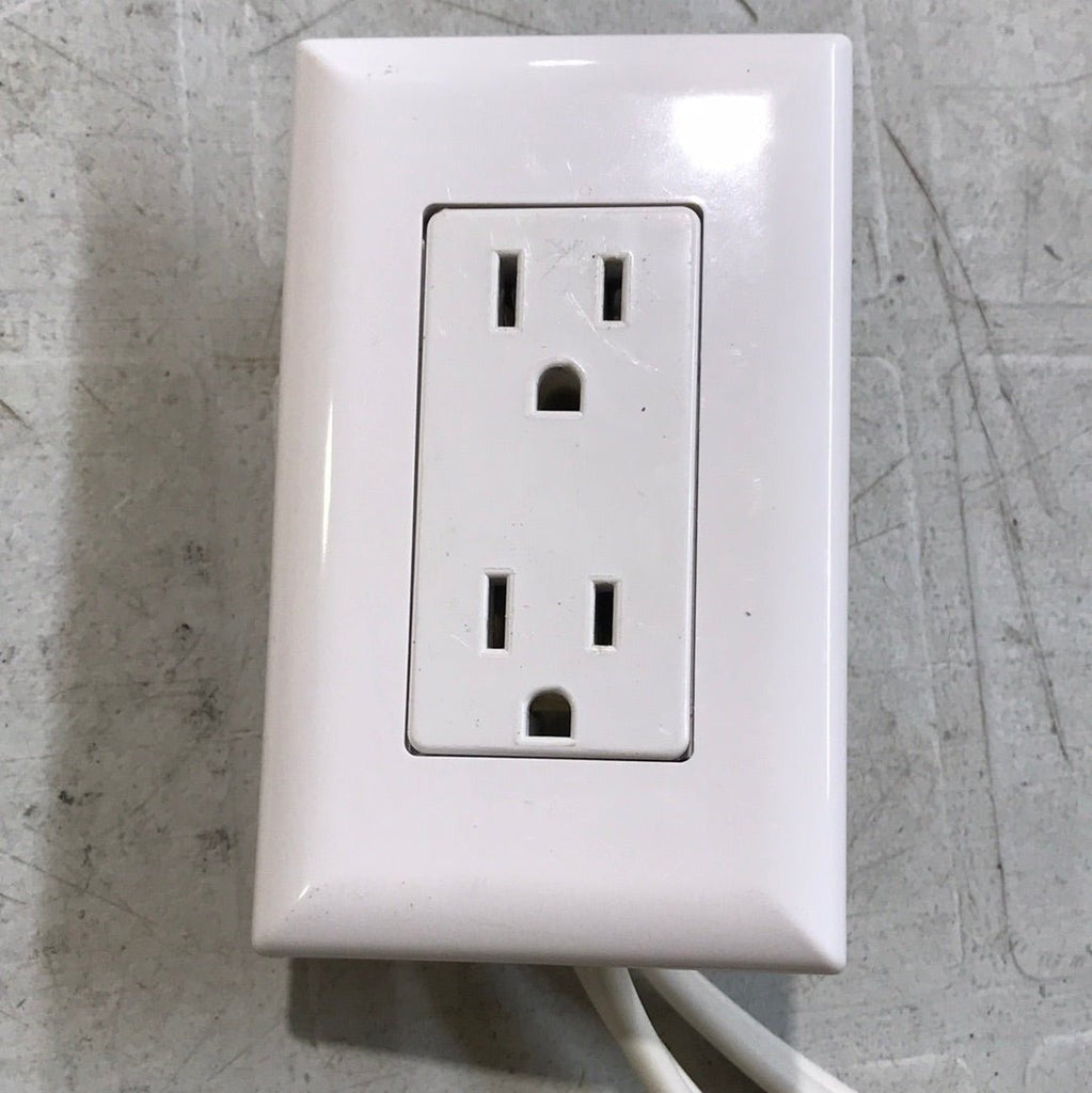 Used RV 15 A 125 Volt Wall Receptacle / Outlet - Young Farts RV Parts