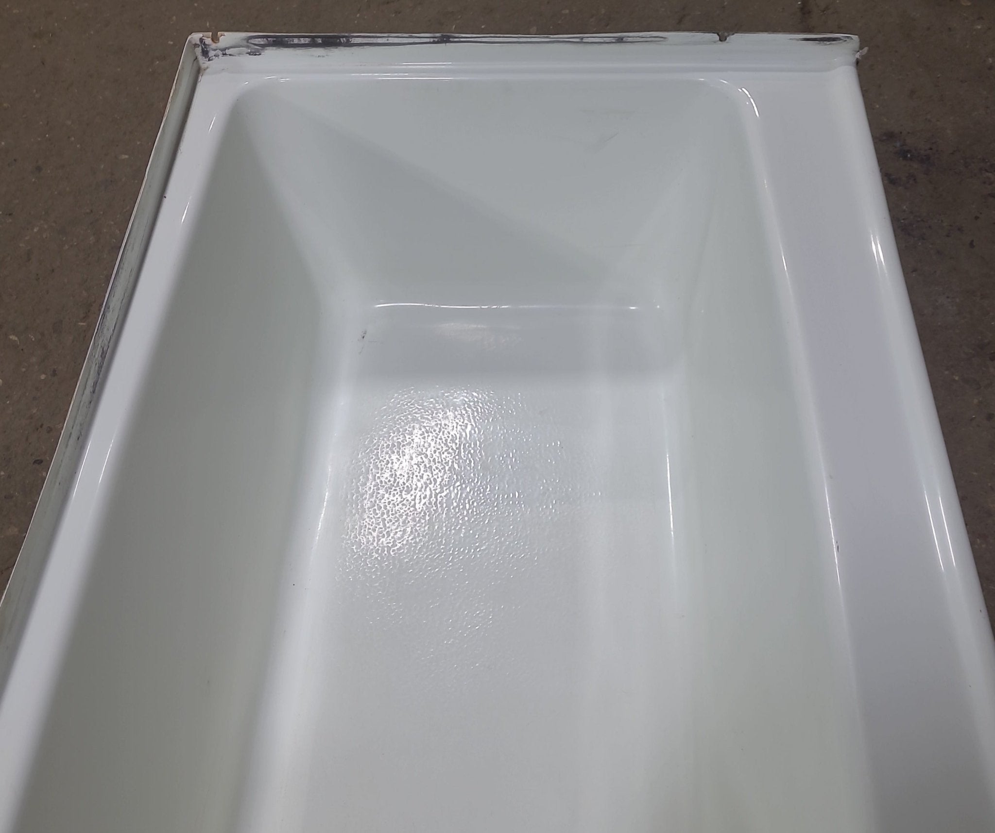 Used RV Bath Tub 35 1/2” x 23 1/2” Left Hand Drain - Young Farts RV Parts