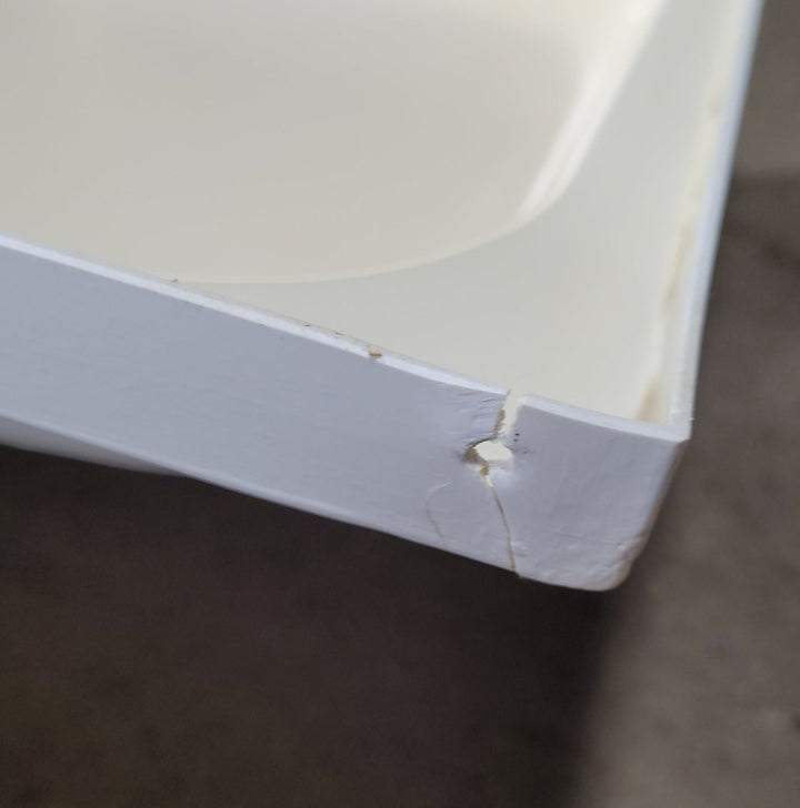 Used RV Bath Tub 35 7/8” x 23 3/4” RHD Step Tub - Young Farts RV Parts