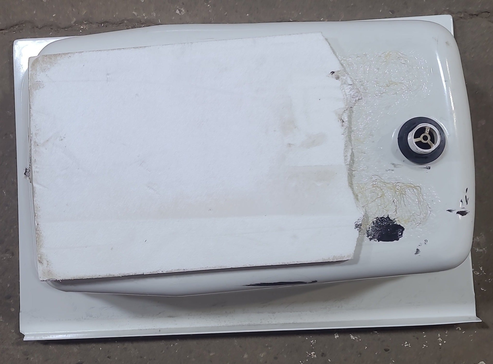 Used RV Bath Tub 36” x 24” Left Hand Drain - Young Farts RV Parts