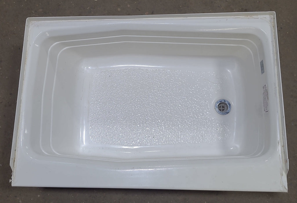 Used RV Bath Tub 36” x 24” RHD - Young Farts RV Parts