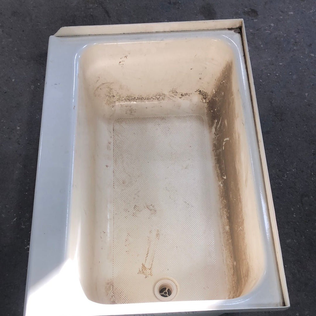 Used RV Bath Tub 36” x 24” right hand drain - Young Farts RV Parts