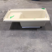 Load image into Gallery viewer, Used RV Bath Tub 40” x 24” RHD Step Tub - Young Farts RV Parts