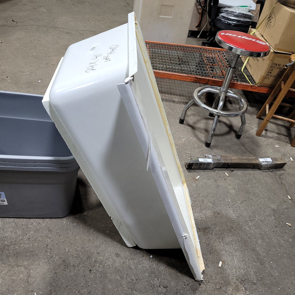 Used RV Bath Tub 41” x 24” LHD Tub - Young Farts RV Parts