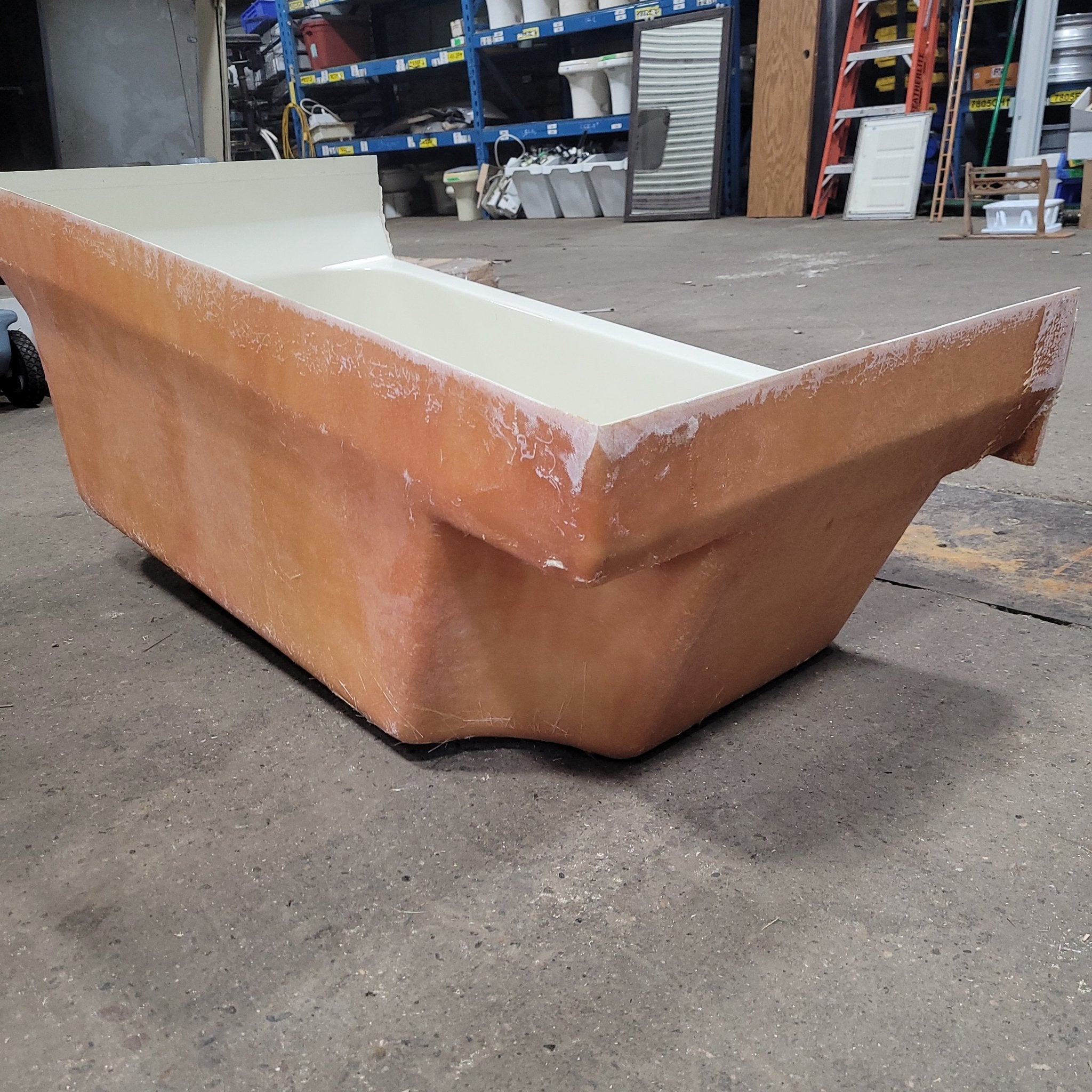 Used RV Bath Tub 45 3/4” x 24 1/2” RHD - Young Farts RV Parts