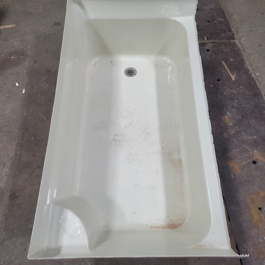 Used RV Bath Tub 45 3/4” x 24 1/2” RHD - Young Farts RV Parts