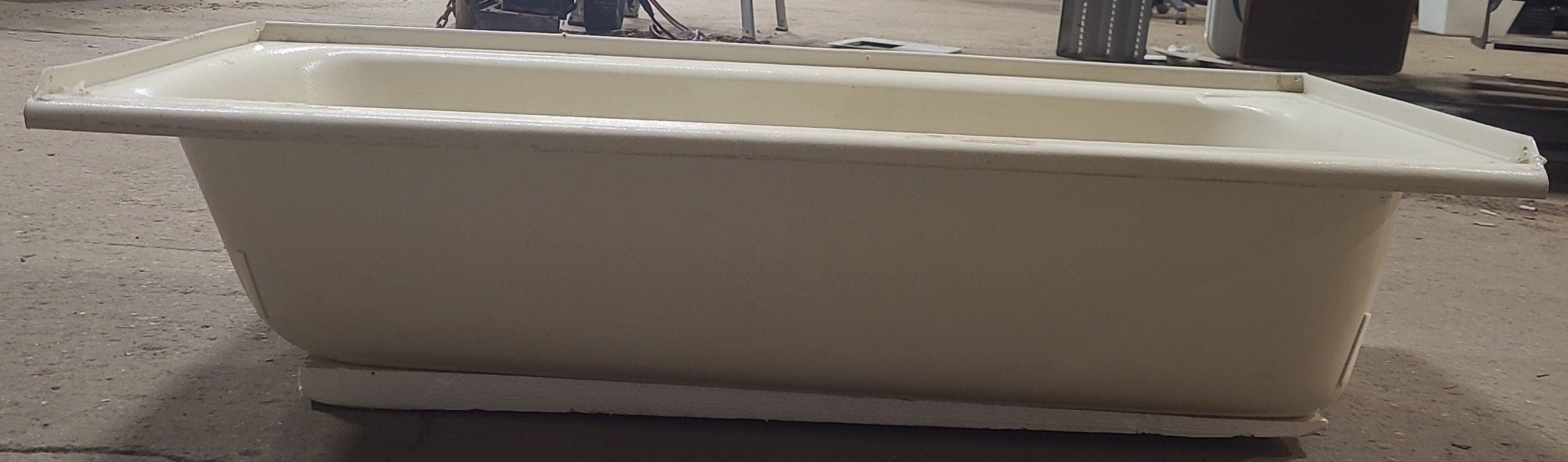 Used RV Bath Tub 54 1/8” x 27 1/4” Right Hand Drain - Young Farts RV Parts