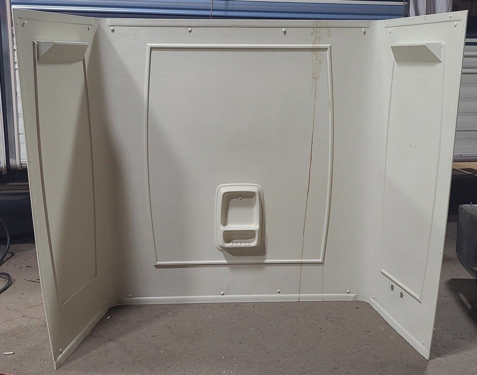 Used RV Bath Tub Surround 57