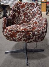 Load image into Gallery viewer, Used RV Chair | Retro - Young Farts RV Parts