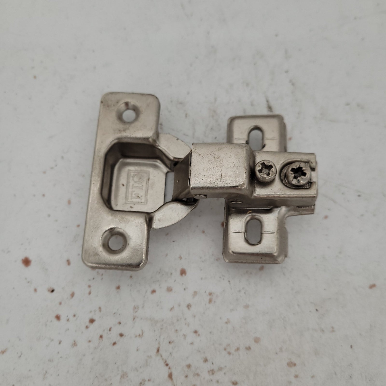 Used RV Hinge - Young Farts RV Parts