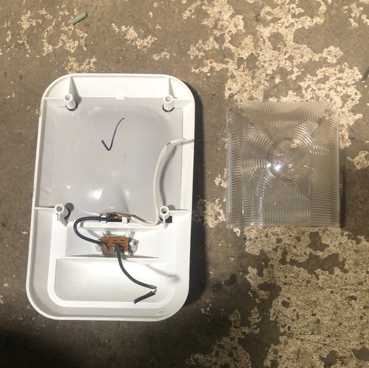 USED RV Interior Light Fixture *SINGLE* WHITE LR96696 - Young Farts RV Parts