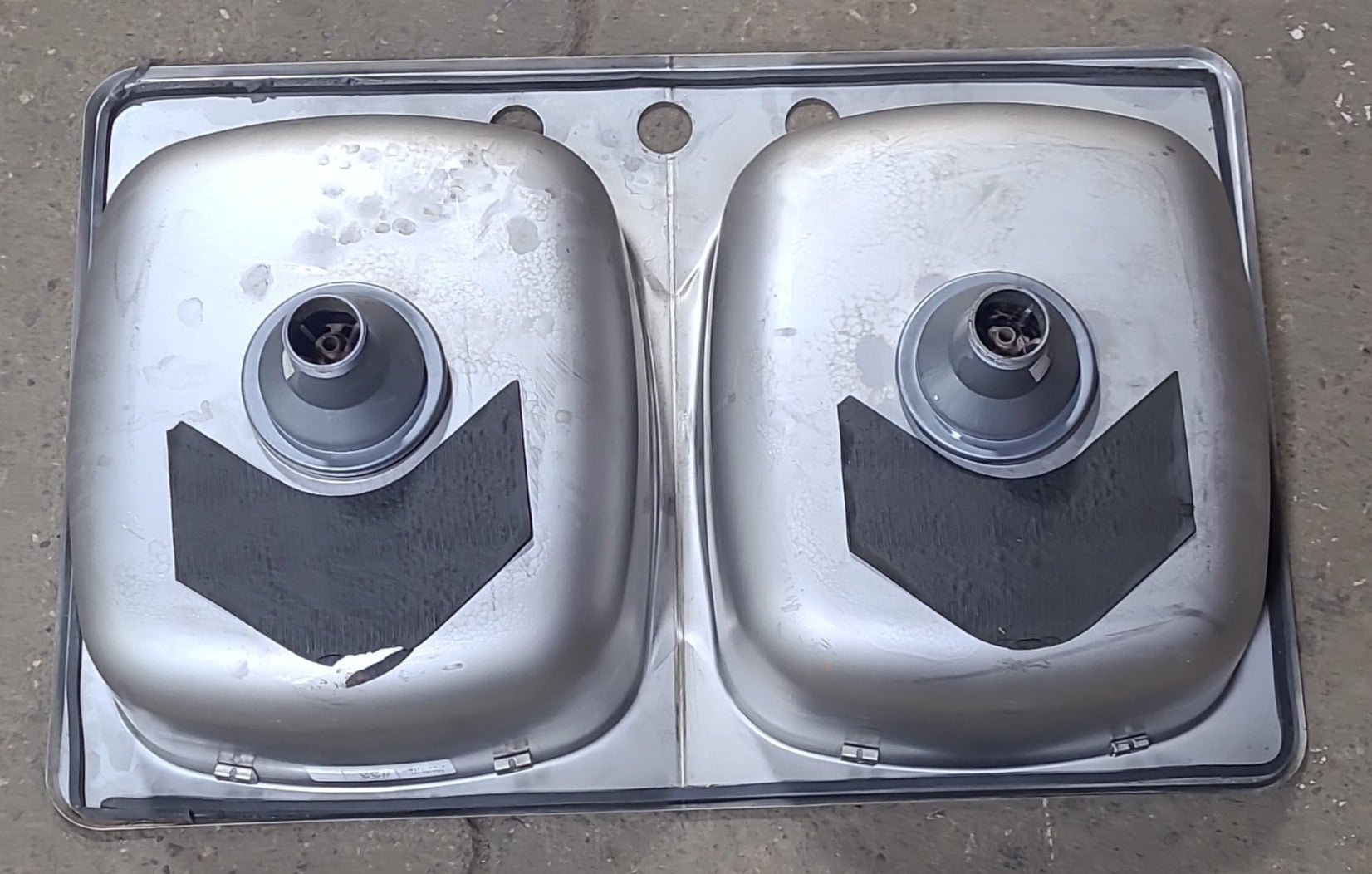 Used RV Kitchen Sink 31 1/4” W x 20 1/2” L - Young Farts RV Parts