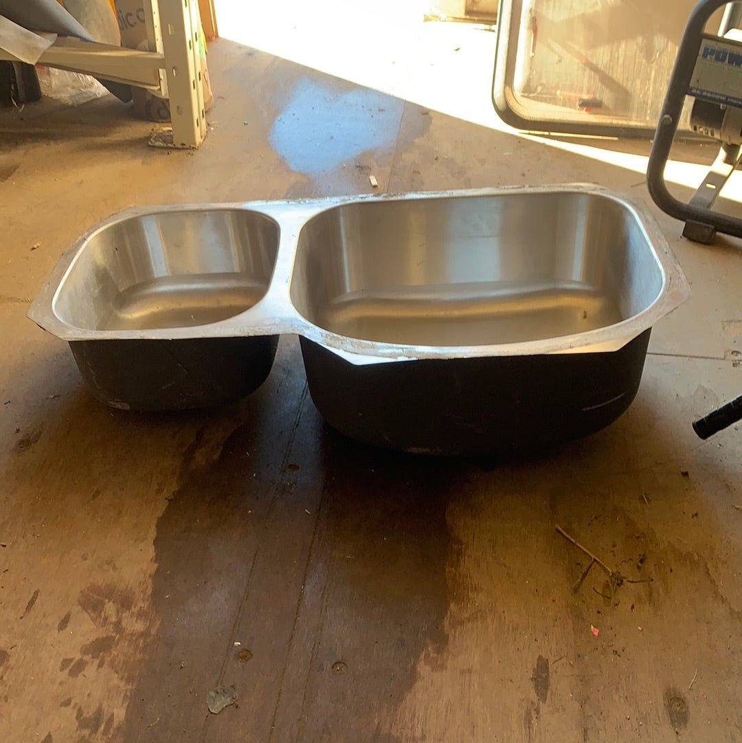 Used RV Kitchen Sink 32” W X 18” L - Young Farts RV Parts