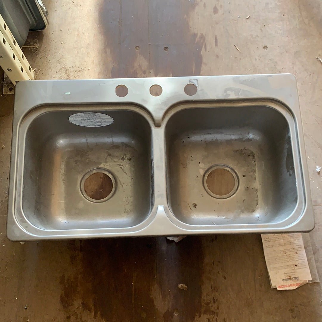 Used RV Kitchen Sink 33” W X 19” L - Young Farts RV Parts