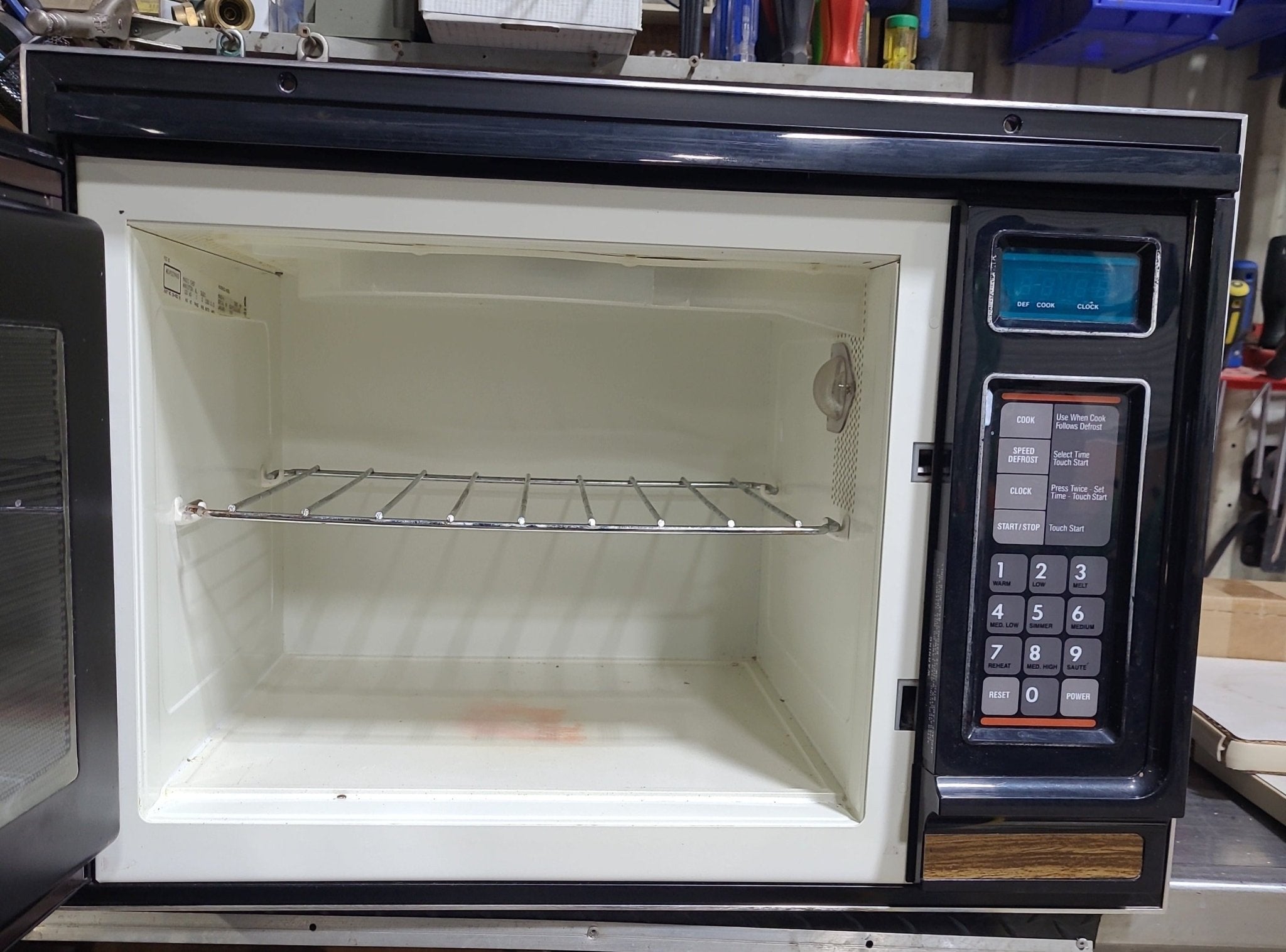 Used RV Microwave Magic Chef 21 3/4" W X 15" H X 15 1/2" D - Young Farts RV Parts