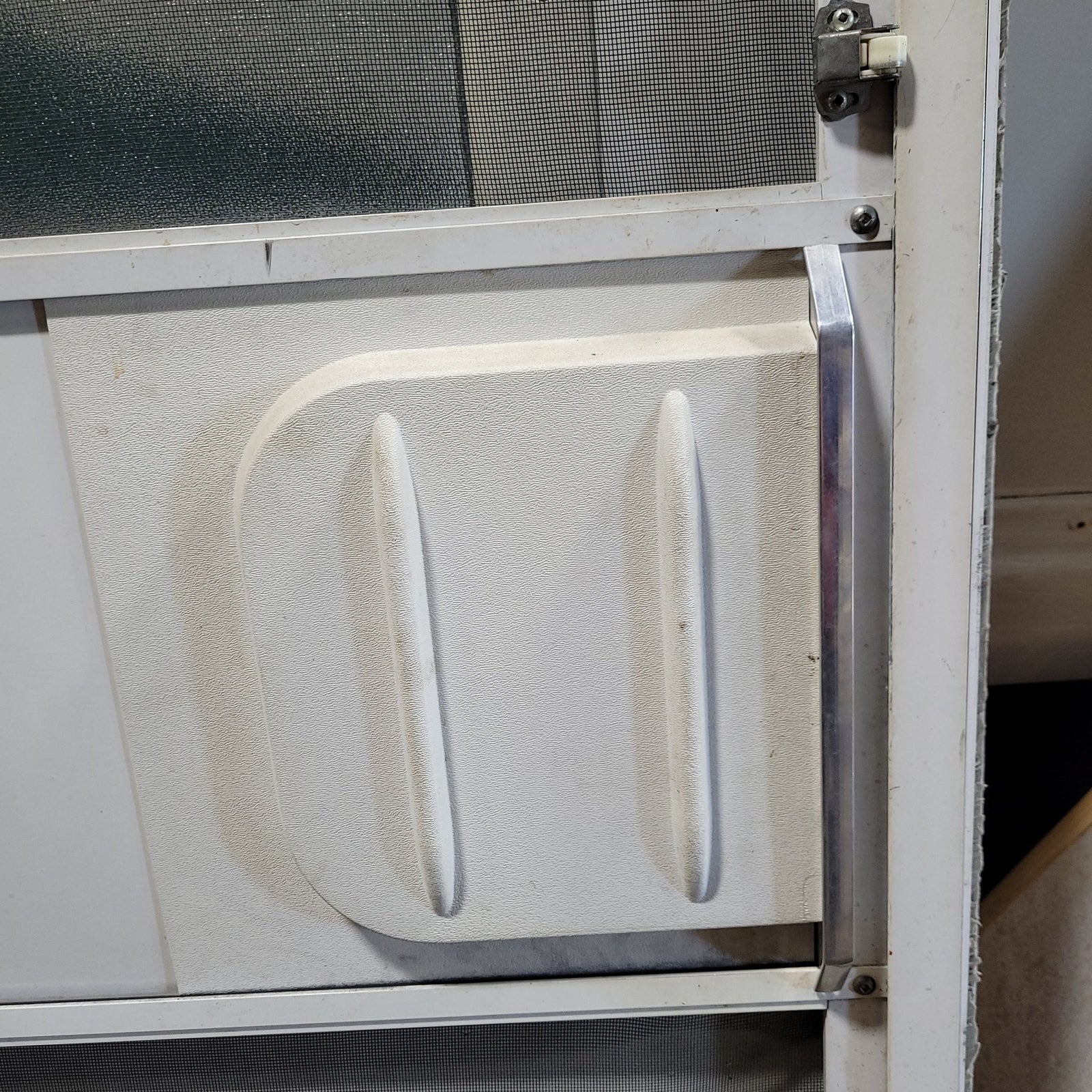 Used RV Radius Entry Door 25 3/4