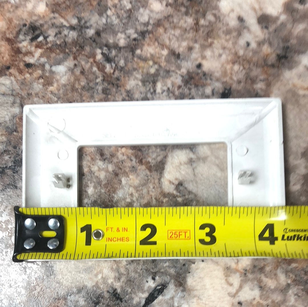 Used RV Receptacle Wall / Face Plate - Young Farts RV Parts