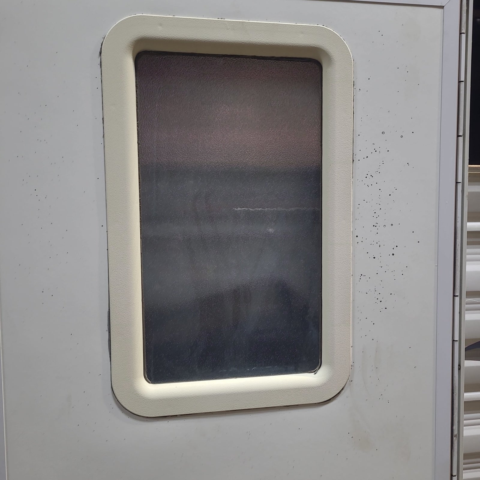 Used RV Square Entry Door 30 1/2