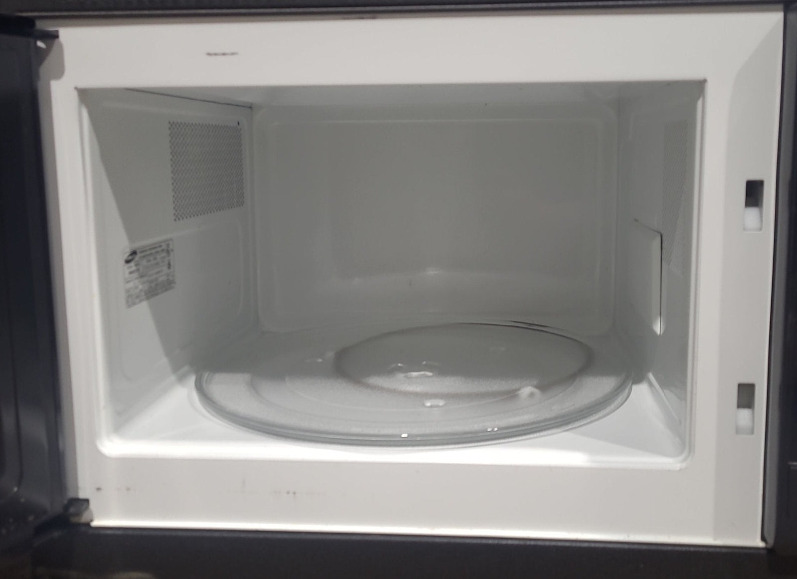 Used SAMSUNG RV Microwave 21 1/2