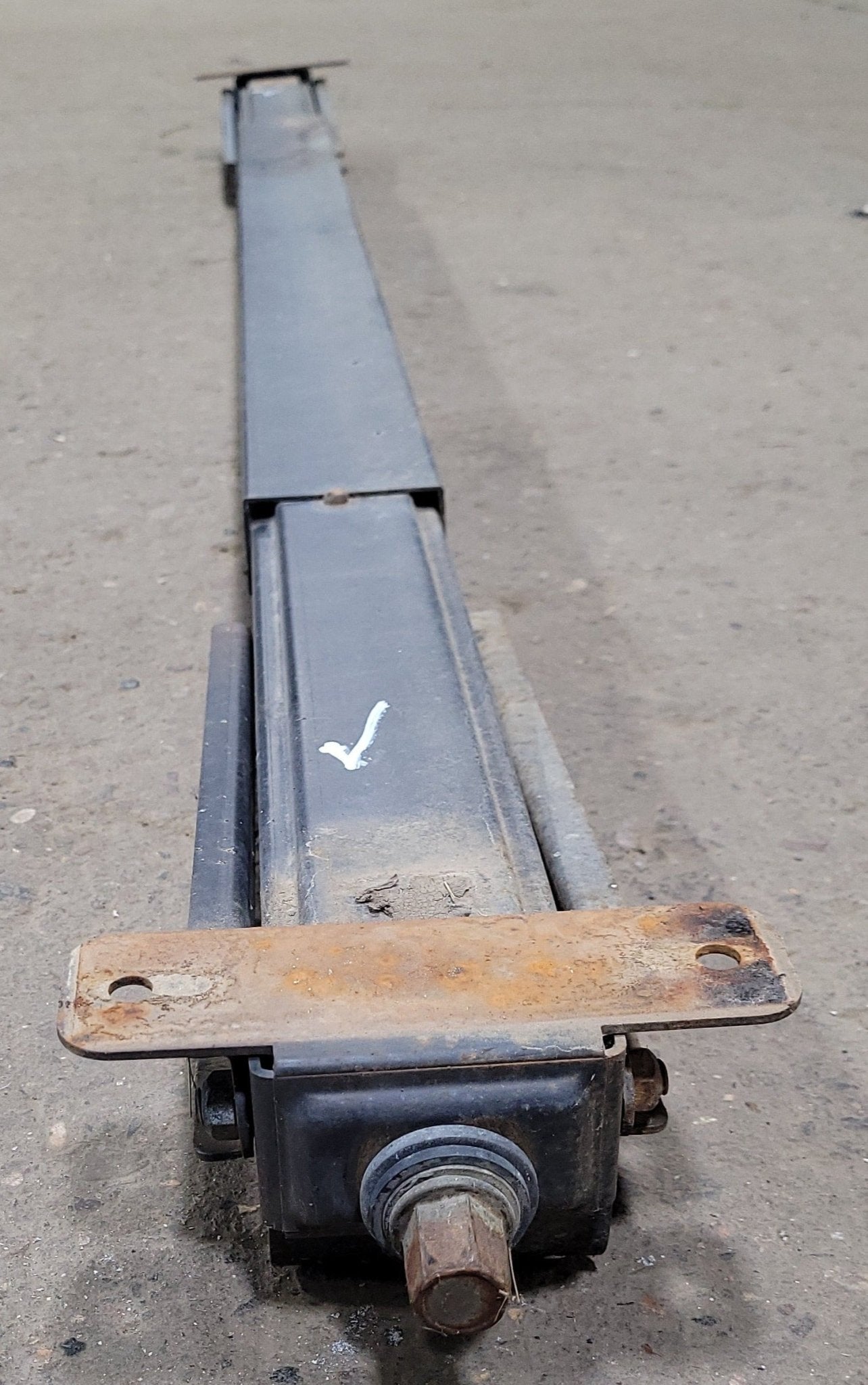 Used Scissor Style Stabilizer Jack 75 1/2