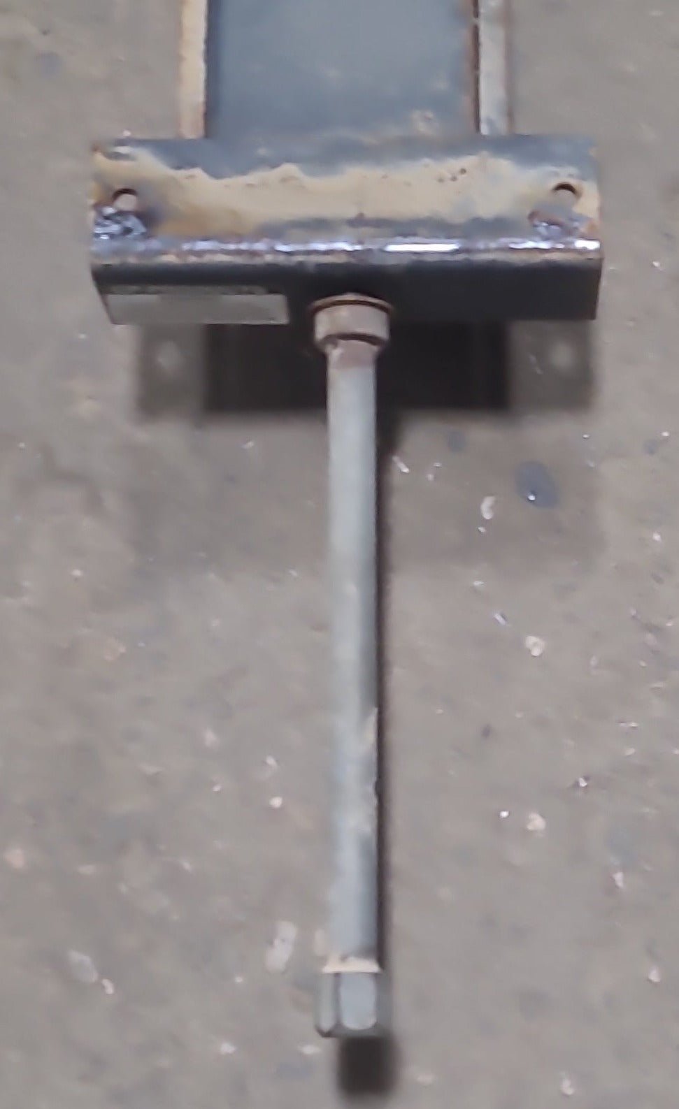 Used Scissor Style Stabilizer Jack 86" - Young Farts RV Parts