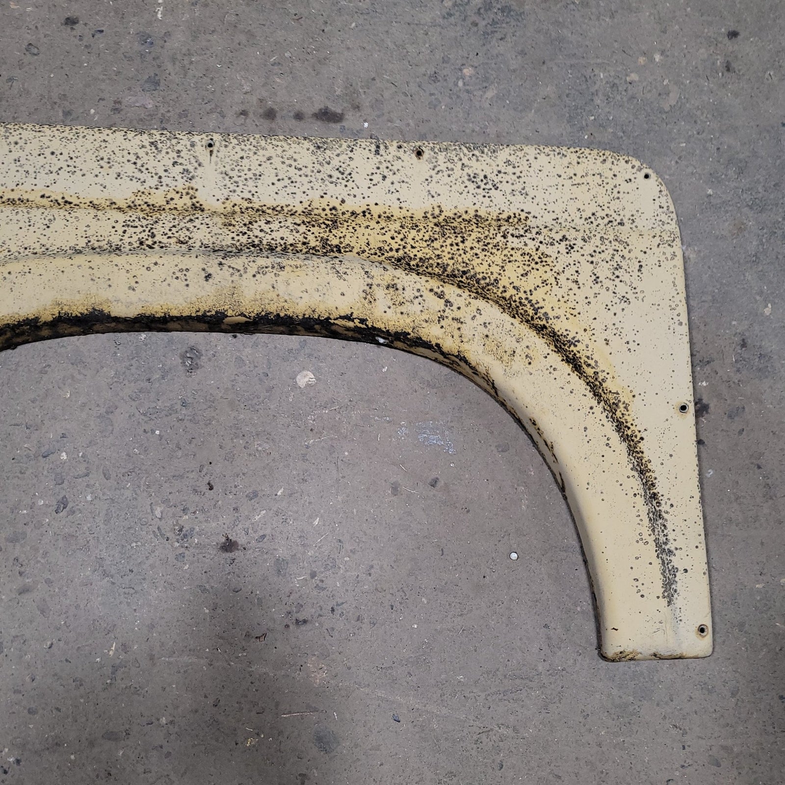 Used Skylark Fender Skirt 68