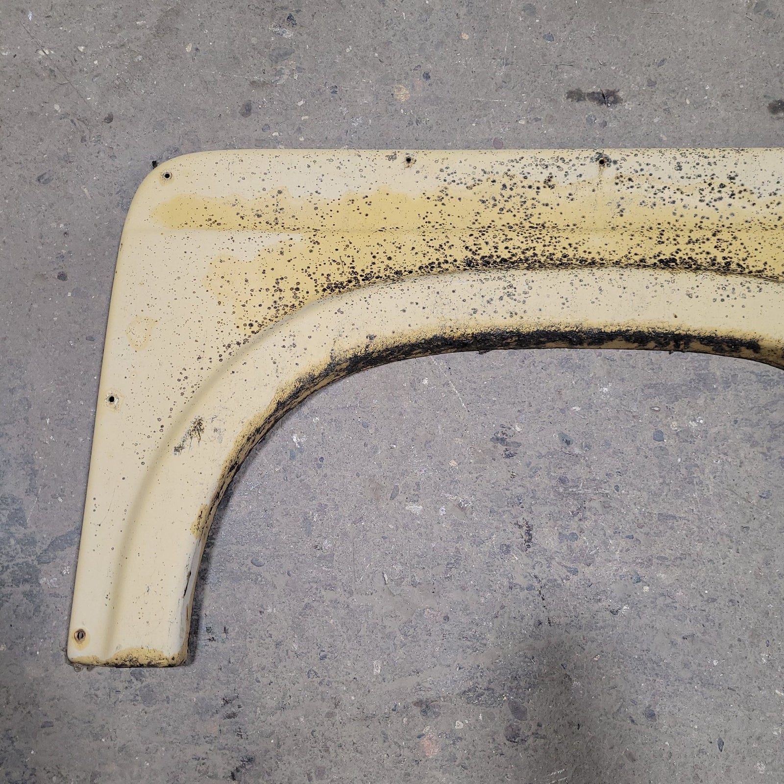 Used Skylark Fender Skirt 68