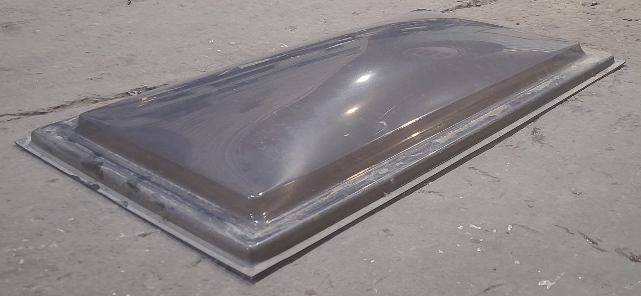 Used Skylight 19 X 34 5/8" (with inner skylight) - Young Farts RV Parts