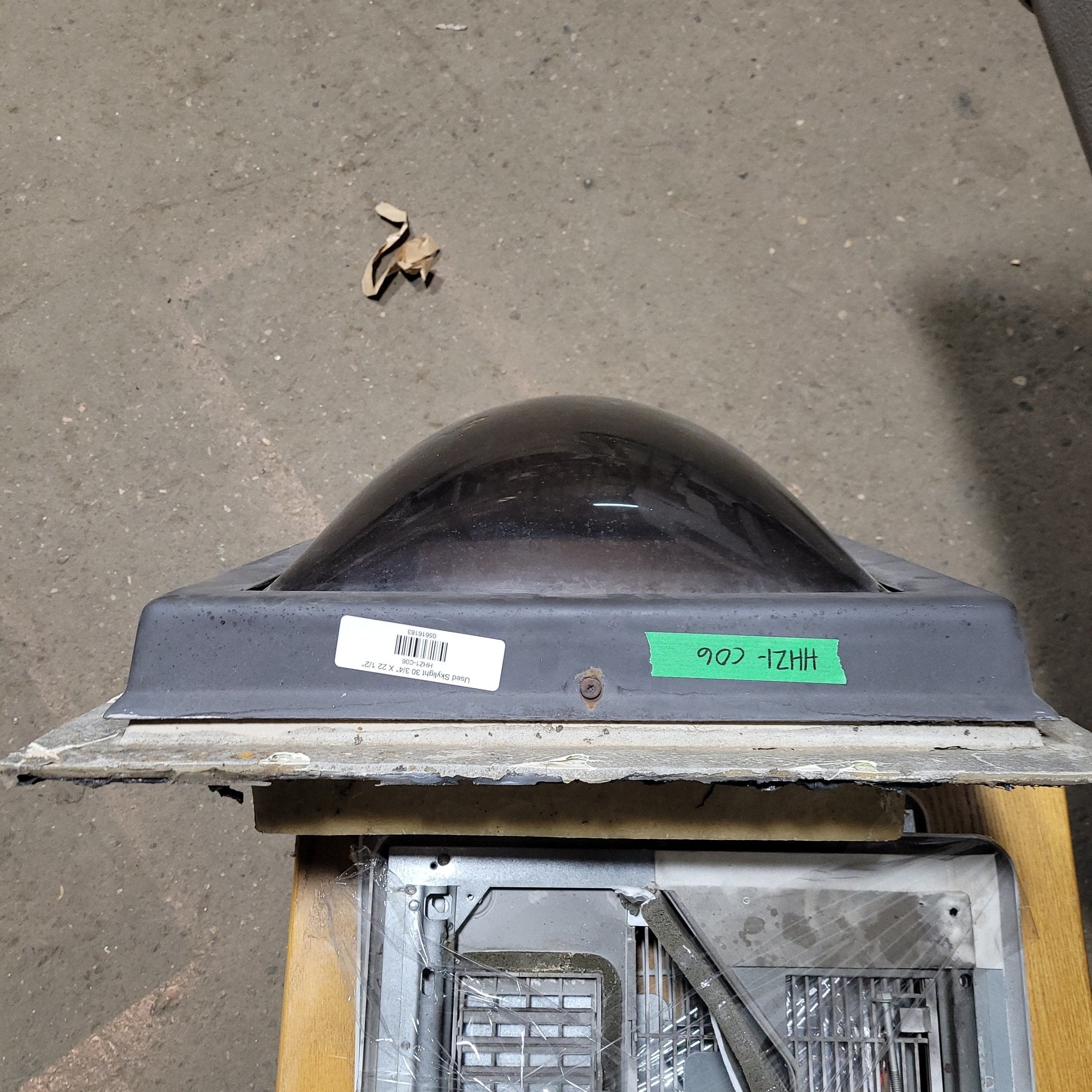 Used Skylight 30 3/4" X 22 1/2" (with inner skylight) - Young Farts RV Parts