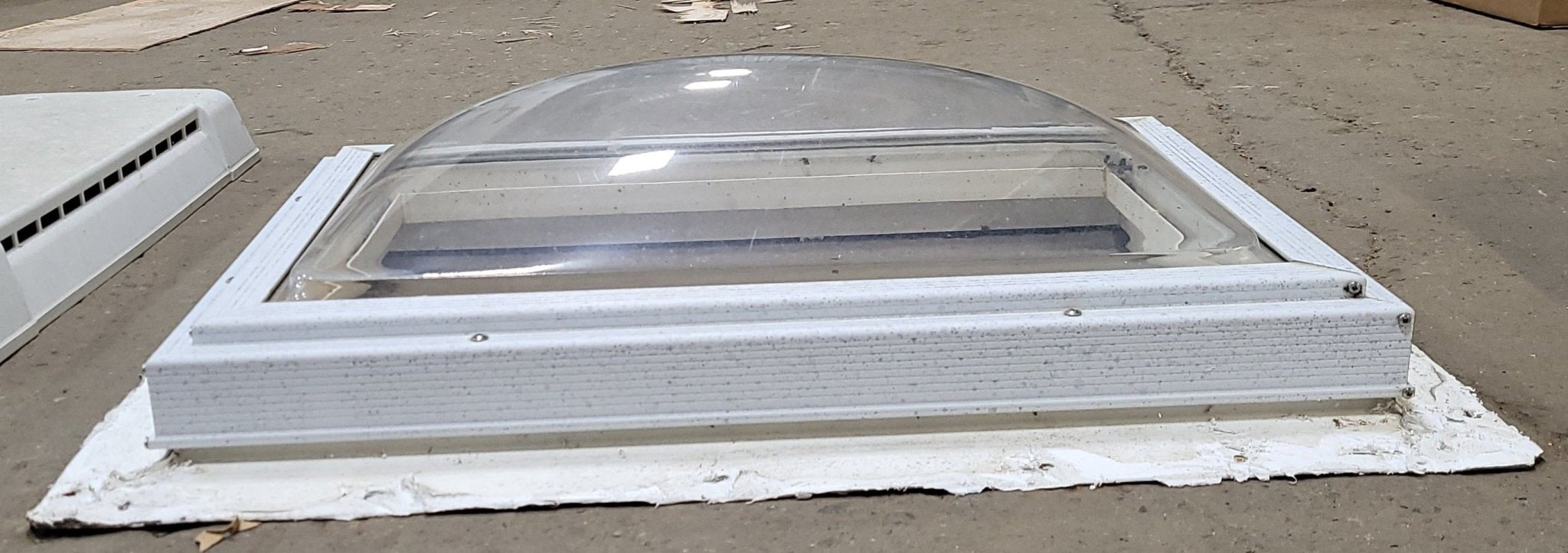 Used Skylight 31 1/2" X 23 1/2" (with inner skylight) - Young Farts RV Parts