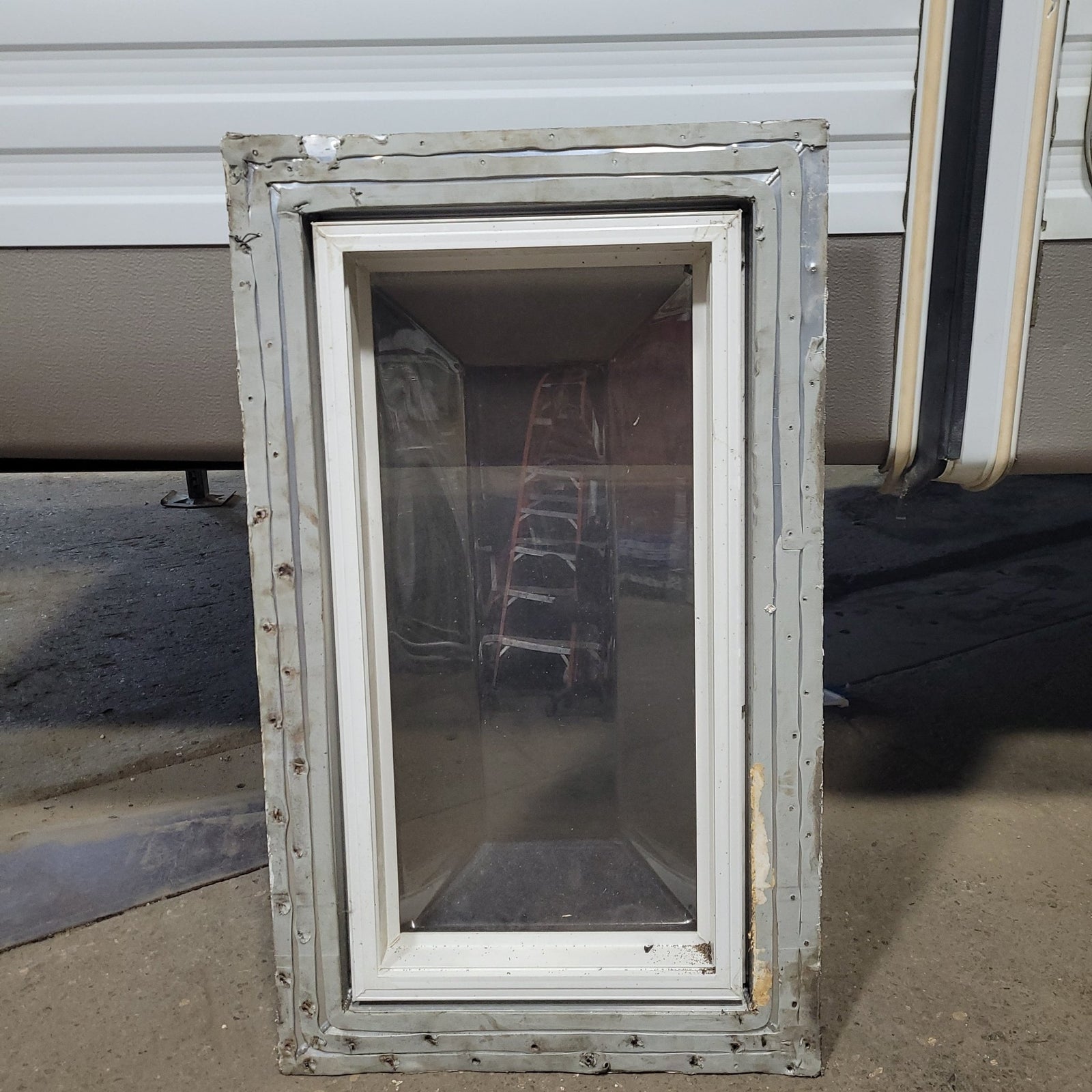 Used Skylight 39 1/2