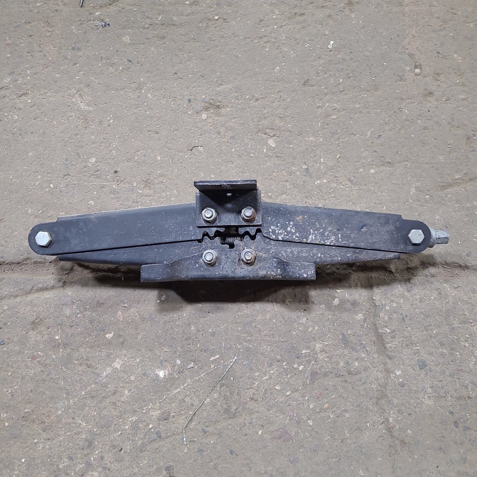 Used Stabilizer Jack 22