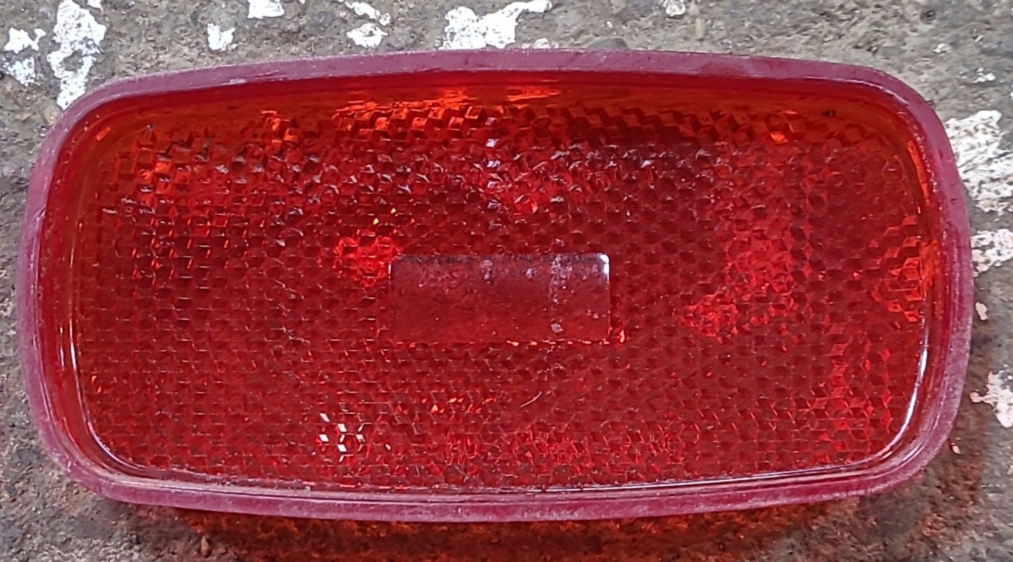 Used T. Bargman 59 | SAE-AP2-06-DOT Replacement Lens for Marker Light | Red - Young Farts RV Parts