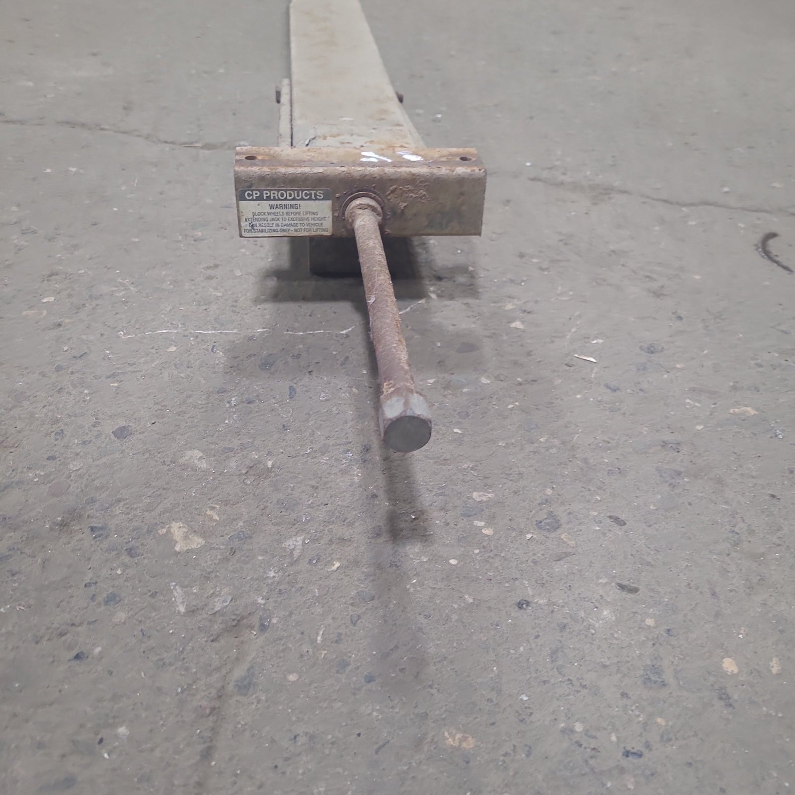 Used Telescopic Stabilizer Jack 89 1/2