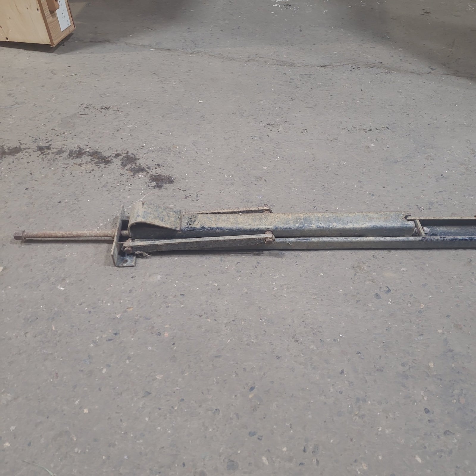 Used Telescopic Stabilizer Jack 89 1/2