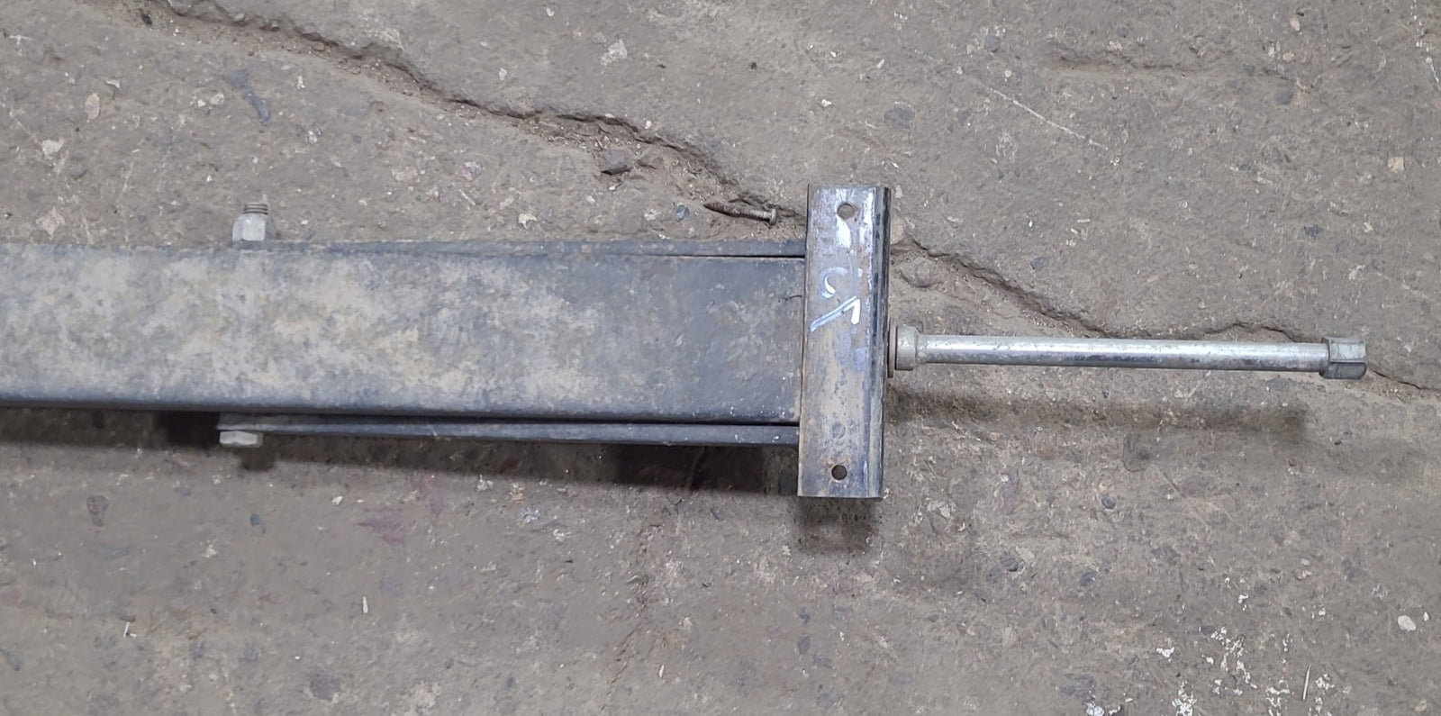 Used Telescopic Stabilizer Jack Wide Channel - Young Farts RV Parts