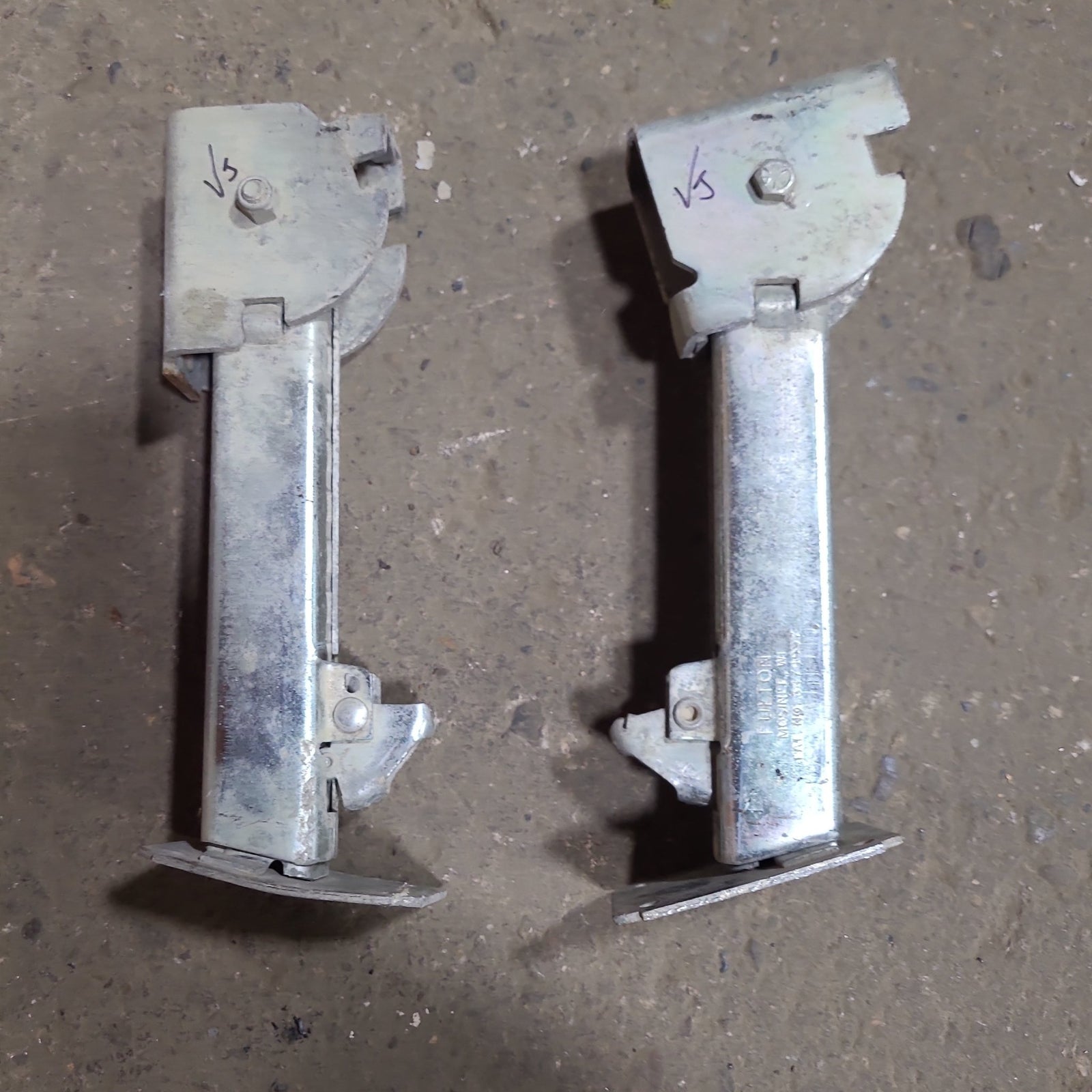 Used Tent Trailer Stabilizer Legs | Pair - Young Farts RV Parts