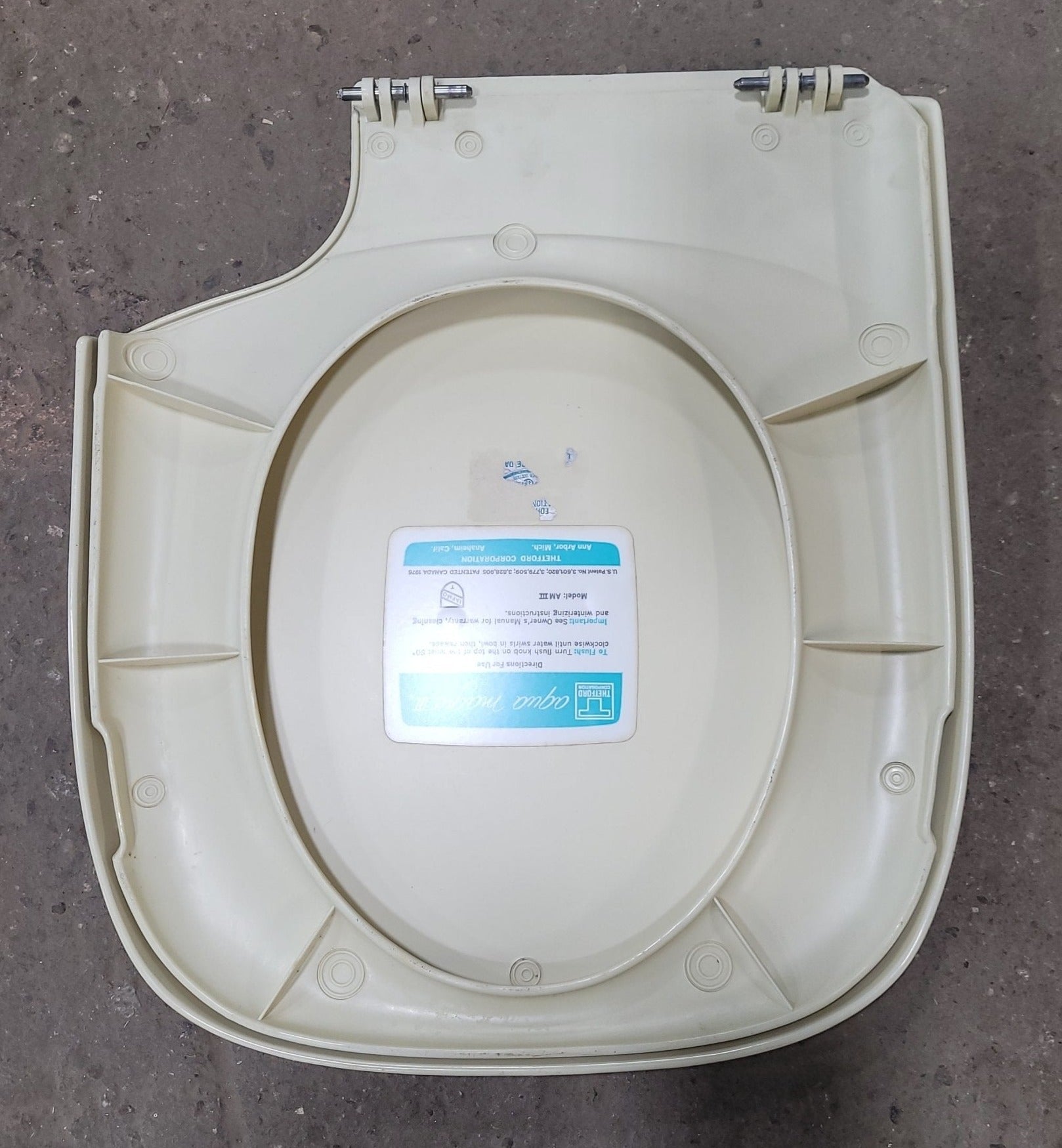 Used Thetford AM III Toilet Seat Seat & Cover Replacement | 09500 | 20932 - Young Farts RV Parts
