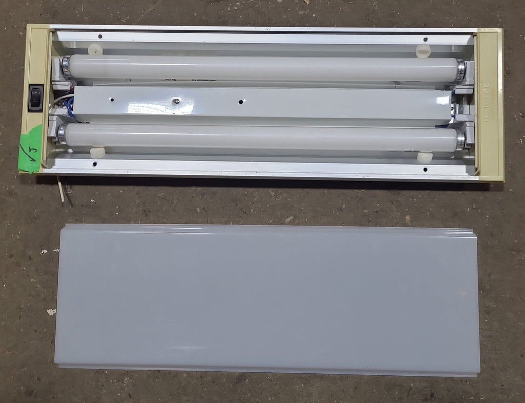 Used Thin-Lite 736 30 Watt Fluorescent Light - Young Farts RV Parts