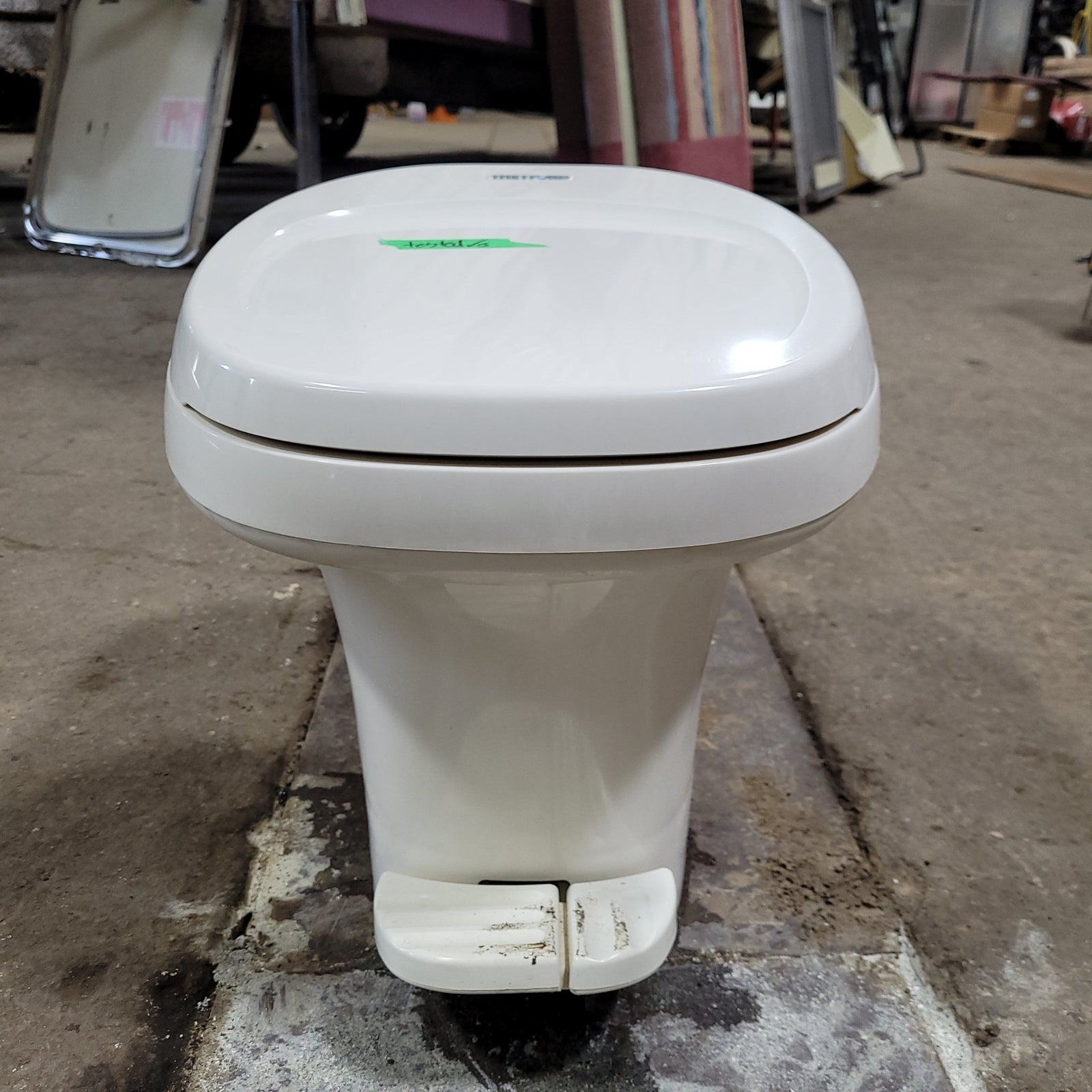 Used Toilet Thetford AQUA MAGIC IV | 20820 - Young Farts RV Parts