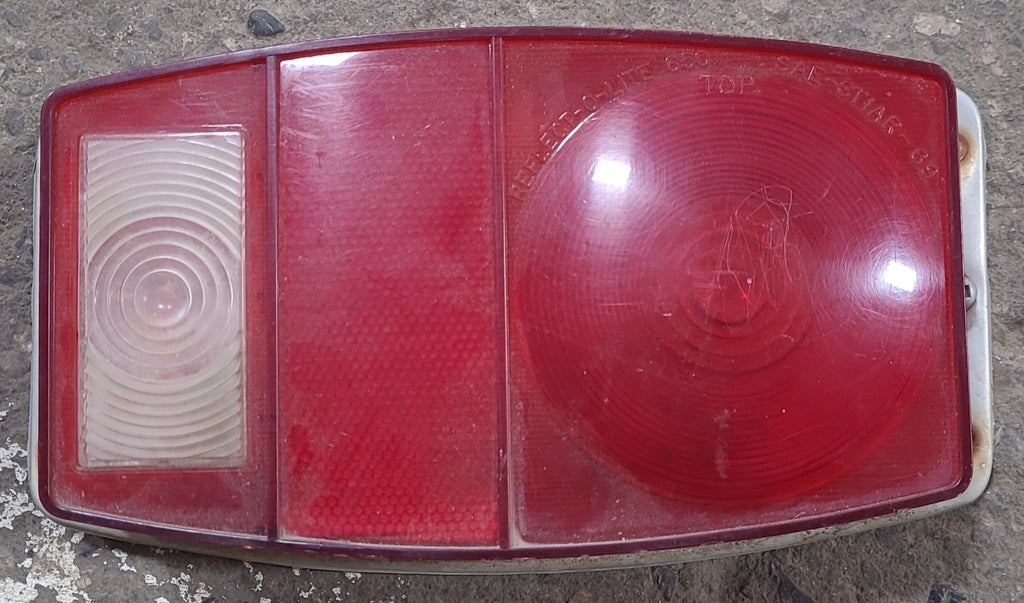 Tail light FORETRAVEL U320 1995 1996リアテールランプライトテールライトRVペアセットガスケット付き  FORETRAVEL U320 1995 1996 REAR TAIL LAMPS LIGHTS TAILLIGHTS RV PAIR SET W GASKET