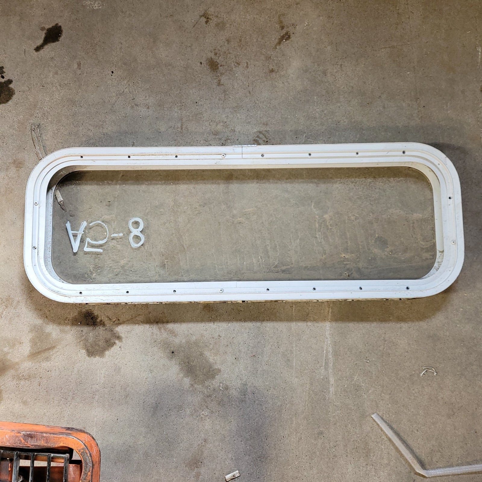 Used White Radius Non-Opening Window : 11 1/4 X 34 1/4 X 2