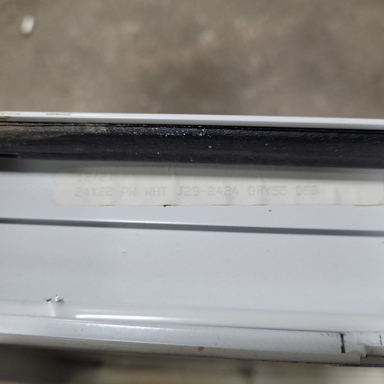 Used White Radius Non-Opening Window : 24 X 22 X 2