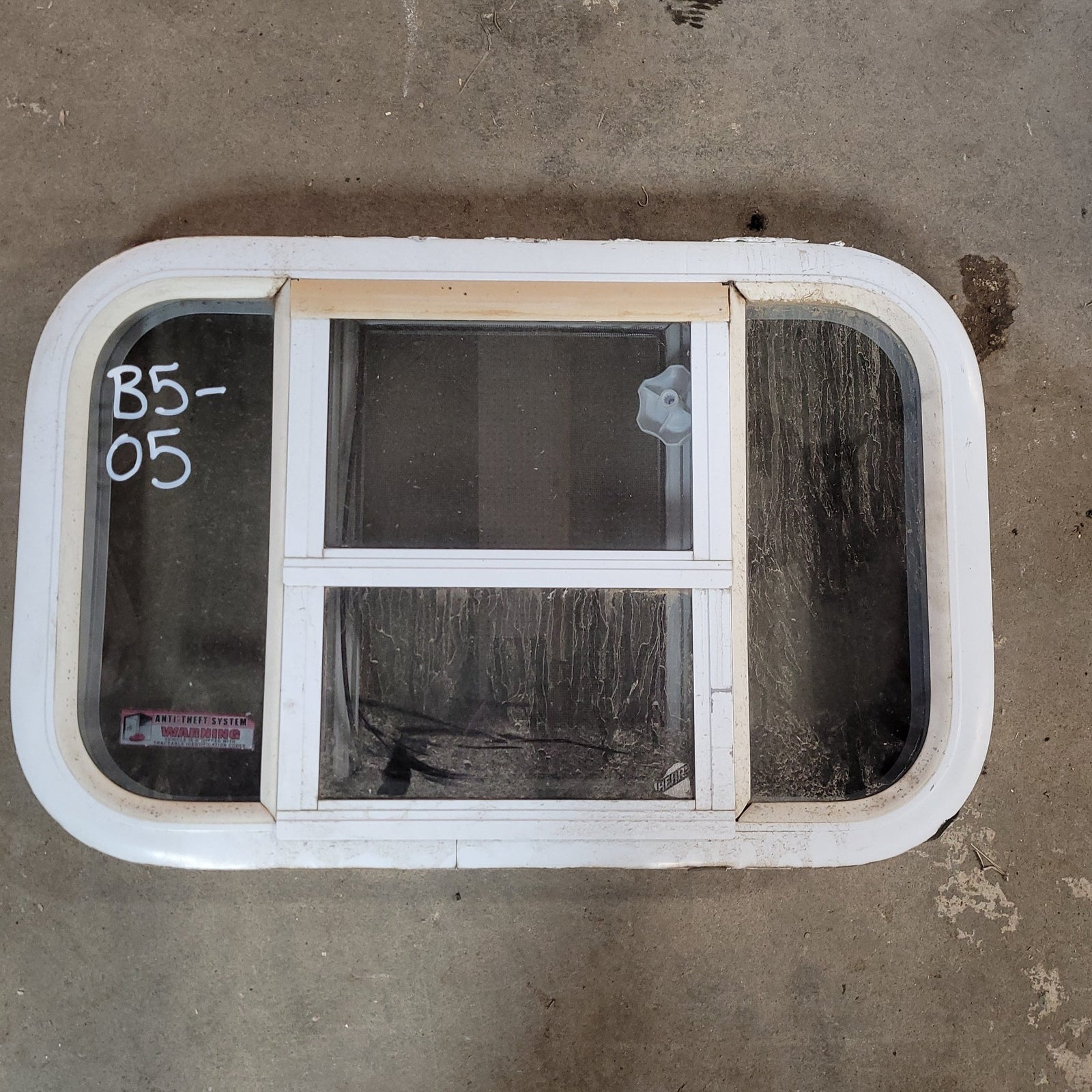 Used White Radius Opening Window : 23 1/2 X 14 3/4 X 2